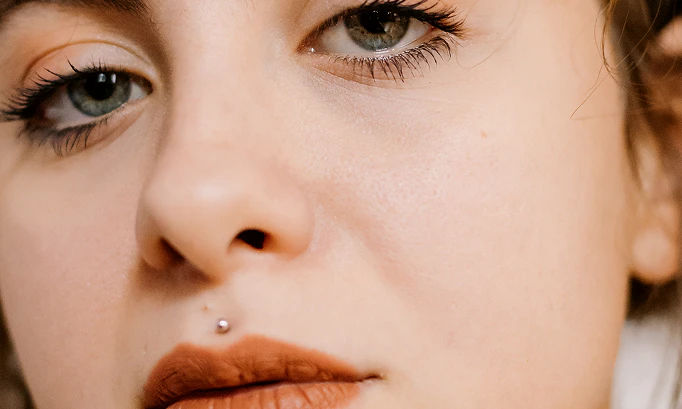 Schmuck für Lippenpiercings