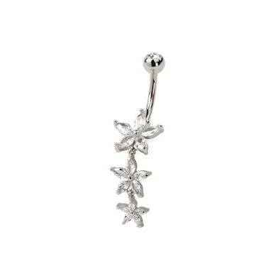 Bauchnabelpiercing mit drei Marquise-Blumen als Anhänger