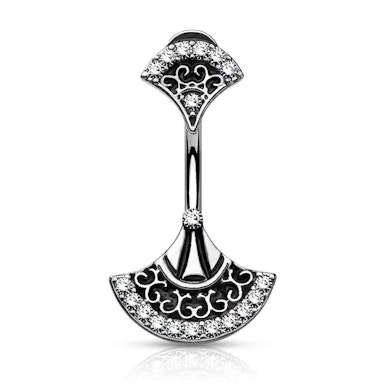 Bauchnabelpiercing mit doppeltem Fächer