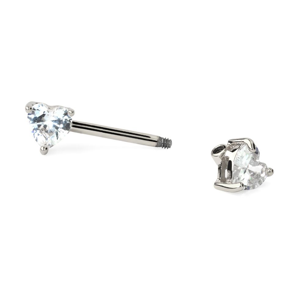 Brustwarzenpiercing mit Herzsteinen