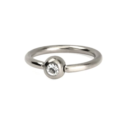 Ring mit fester Kugel und Stein