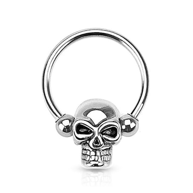 Ring mit Totenkopf