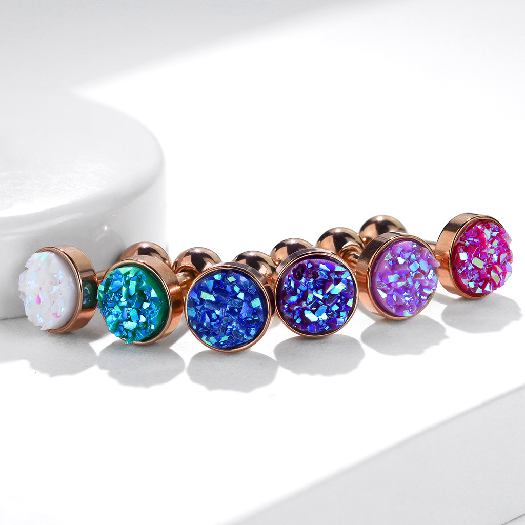Ohrpiercing mit Druzy Stein