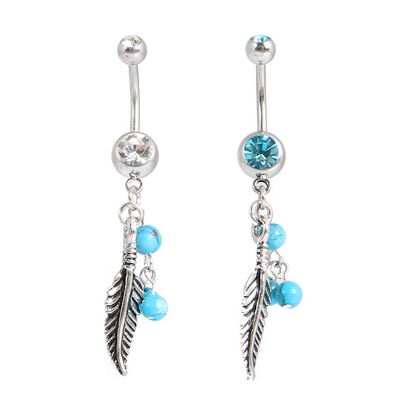 Bauchnabelpiercing mit türkisen Kugeln und Blätteranhänger