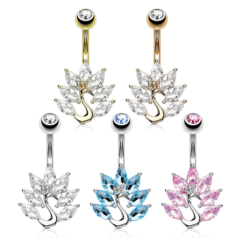 Bauchnabelpiercing mit Pfau