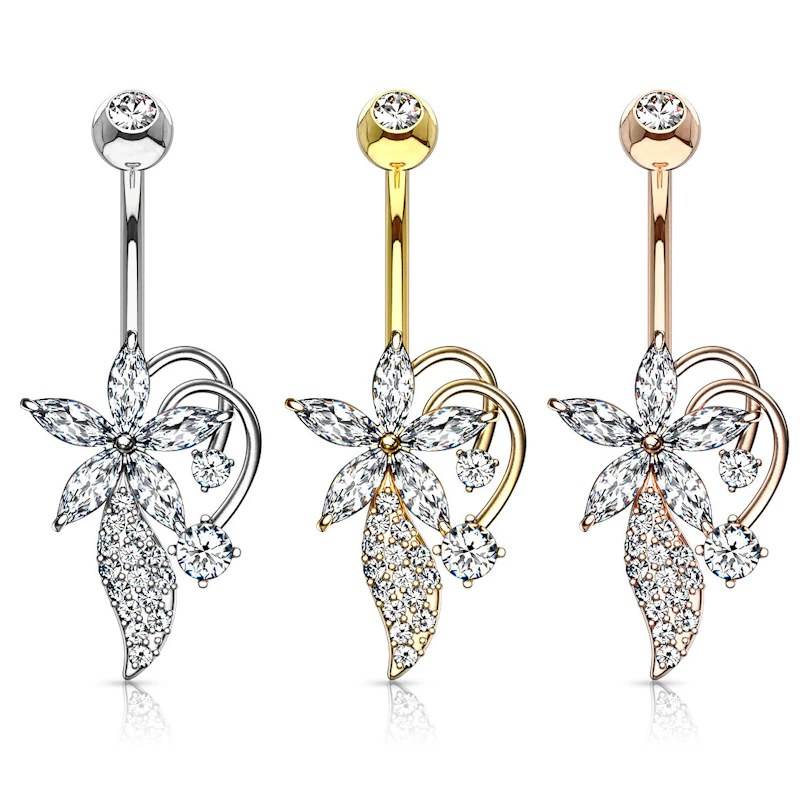 Bauchnabelpiercing mit Blume und Ranken