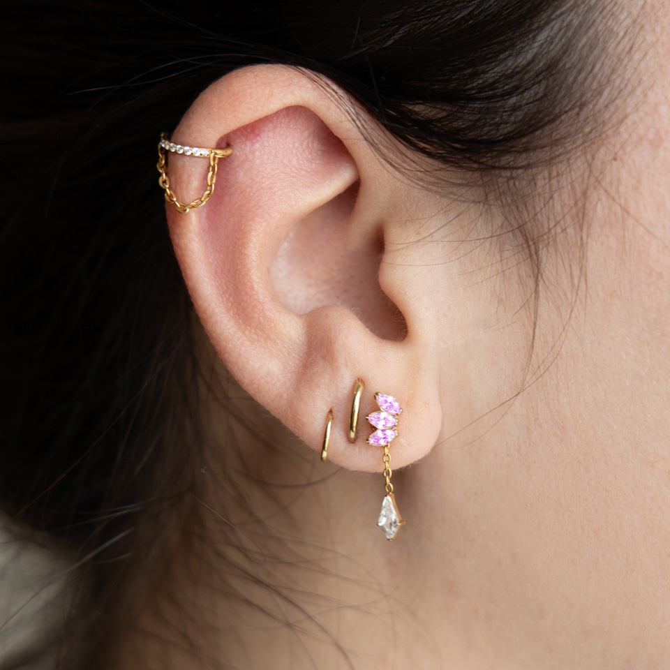 Anhänger mit diamantförmigem Schmuckstein