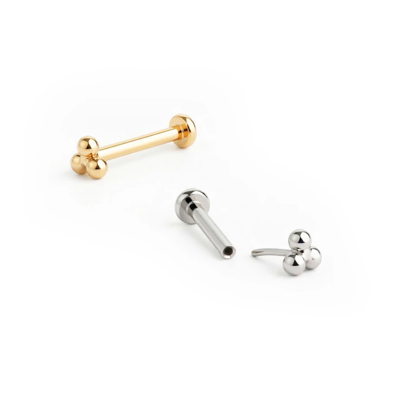 Push-in Labret aus Titan mit dreieckigem Kugelkopf