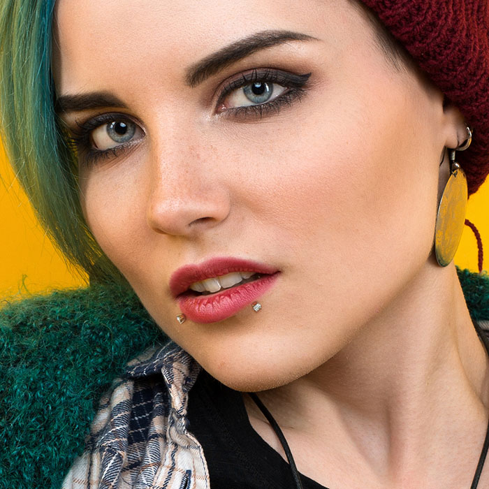 14kt. Gold Labret mit einem Stein im Bioplast Stab