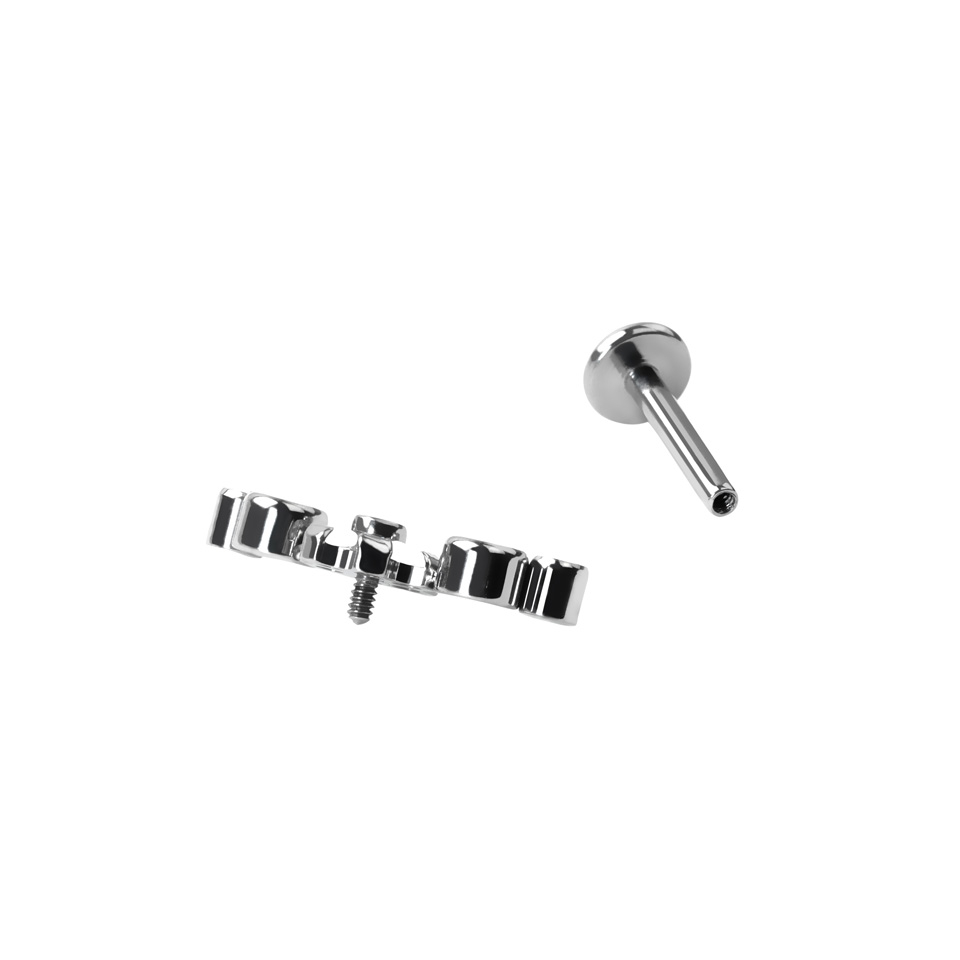 Titan-Labret mit Blume in der Mitte und CZ-Steinen