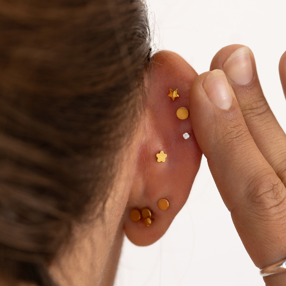 Doppelseitiges gewindeloses Titan-Labret mit flachem Sternrücken und Stein