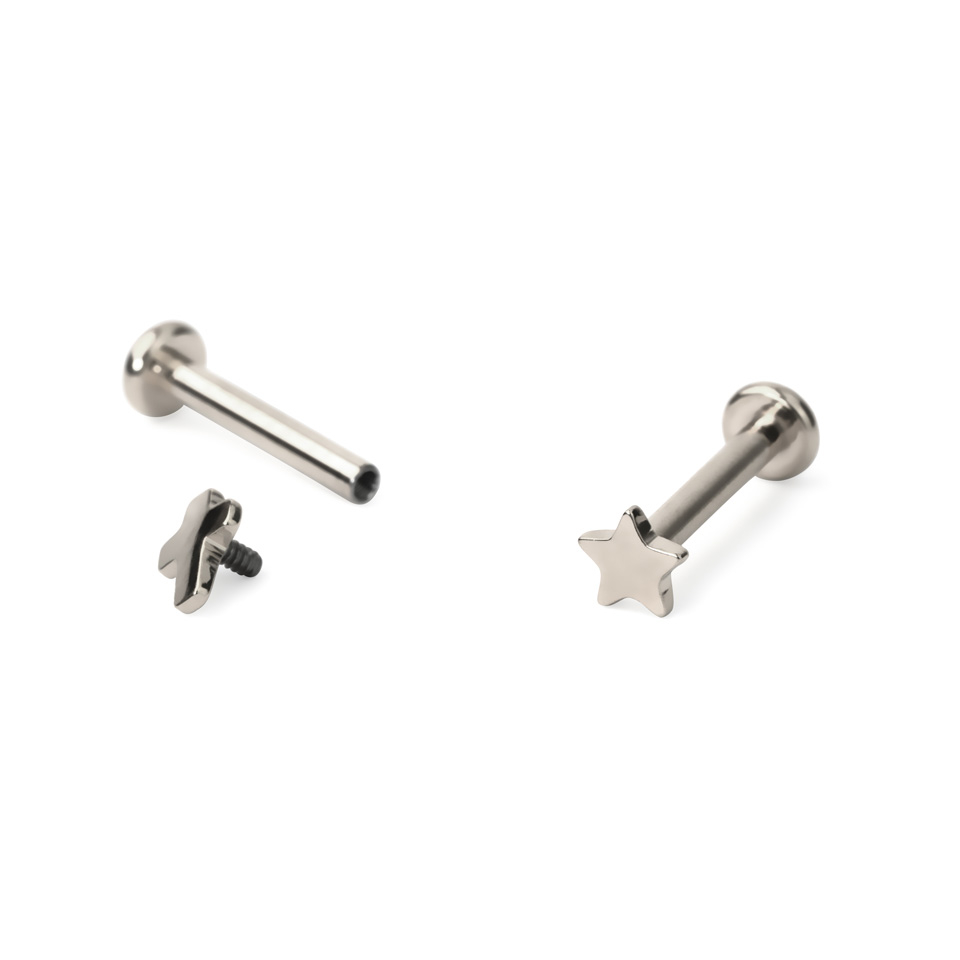 Labret aus Titan mit Innengewinde in verschiedenen Designs