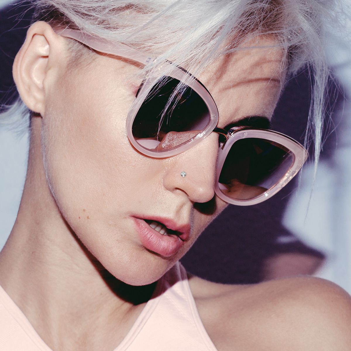 Nasenstecker mit verschiedenen Steindesigns und Farben