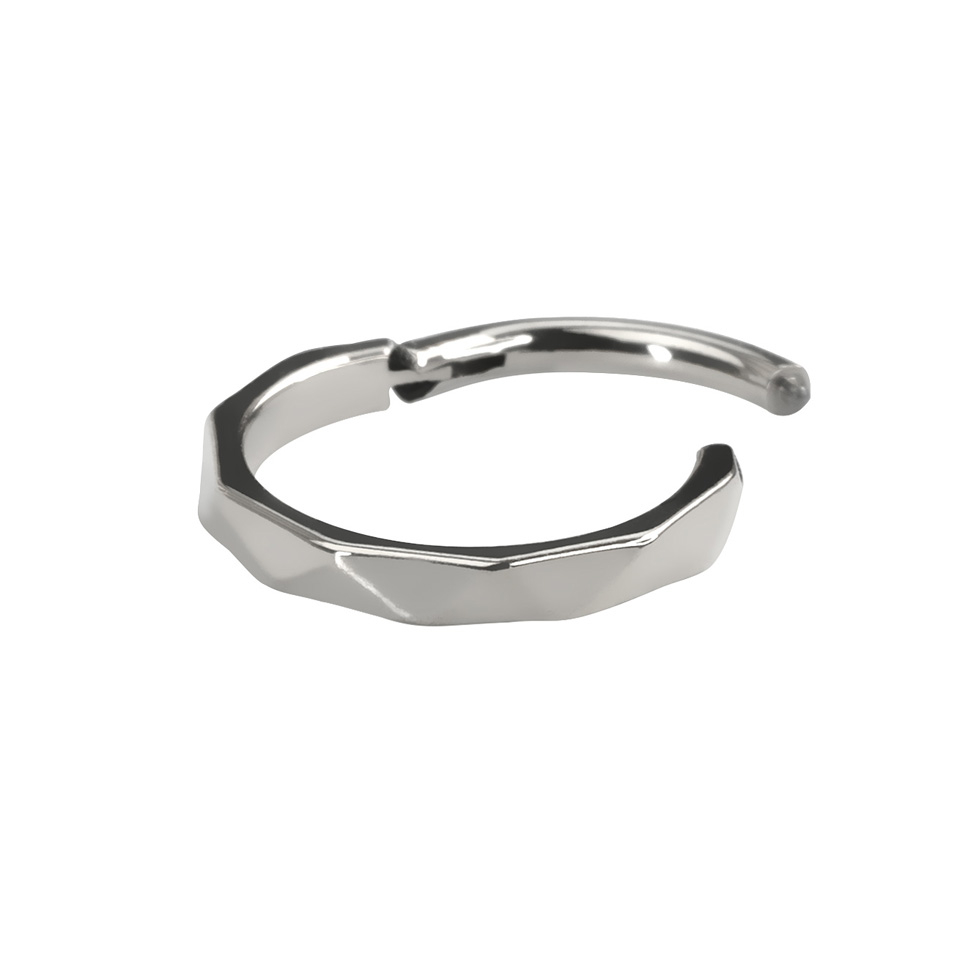 Nasenring mit Diamantmuster aus Titan