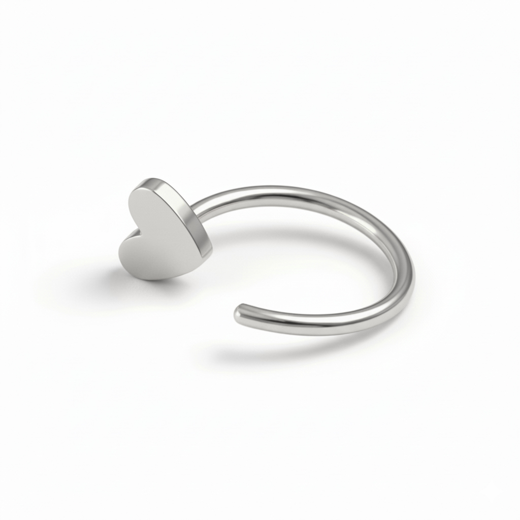 Offener Ring aus Titan mit Herz
