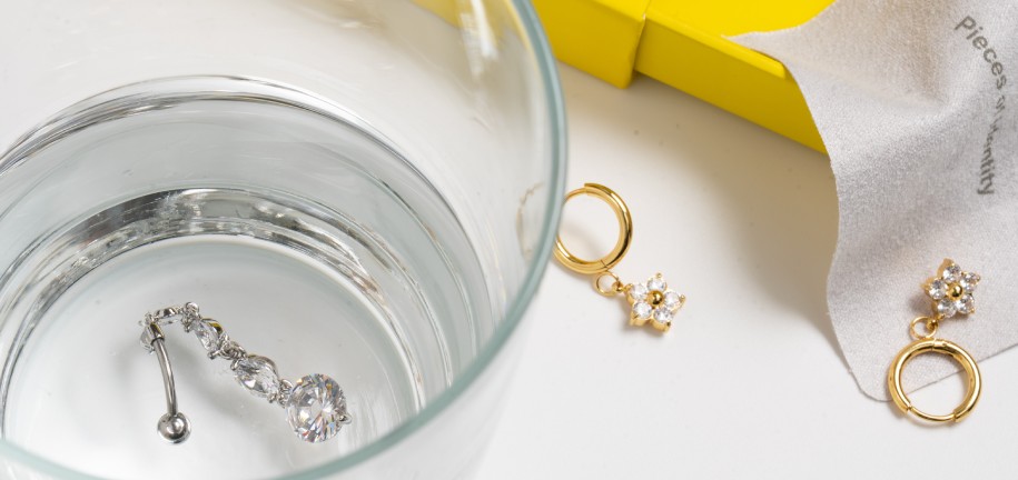 Piercingschmuck Reinigung